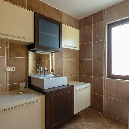 Calypso Lakeview Villas